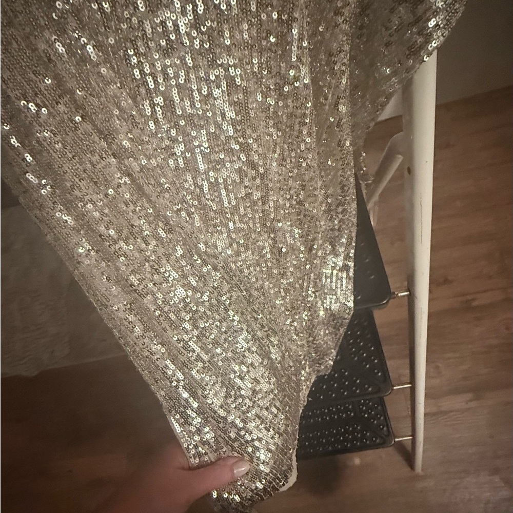 Alexia Admor Gold Sequin Halter Midi Dress - Picture 4 of 6
